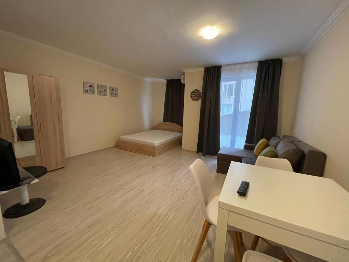 Apartments In Vip Classic Pantai Sunny Luaran gambar